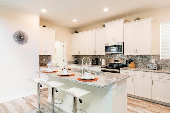 Casa, letti multipli (1576TL-The Retreat at Champions Gate) | Cucina privata | Frigorifero, microonde, piano cottura, lavastoviglie