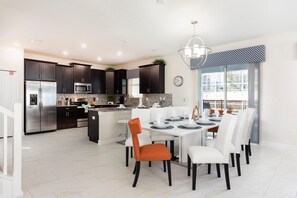 Villa, varias camas (9038SID-The Retreat at ChampionsGate) | Restauración