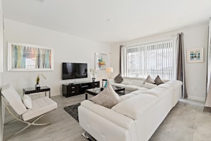 House, Multiple Beds (1559FD - The Retreat at ChampionsGate) | Living area