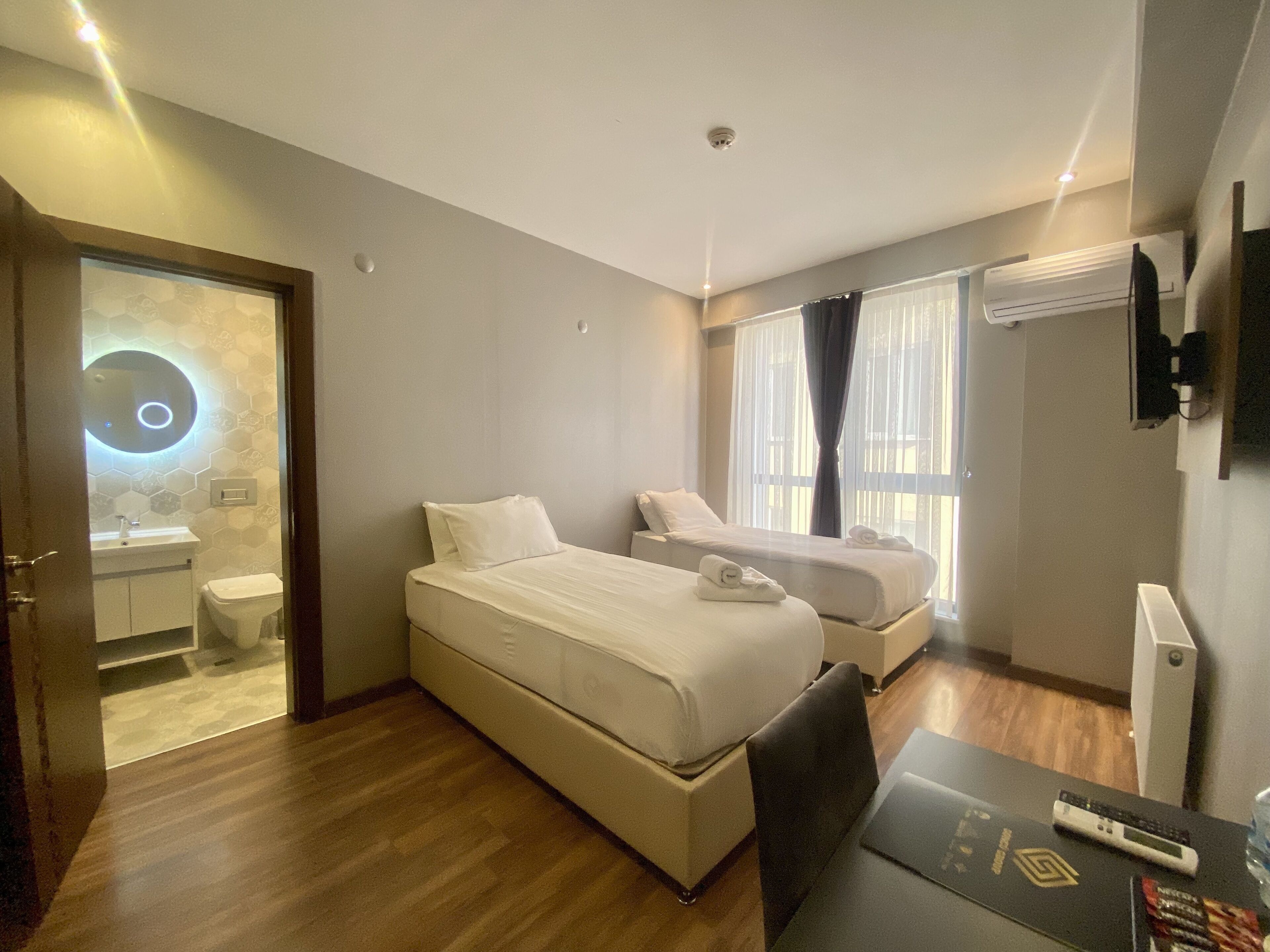 family suite, 2 bedrooms, non smoking, city view | 1 bedroom, premium bedding, minibar, desk