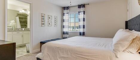 4 bedrooms, bed sheets