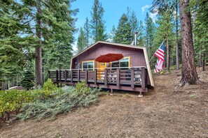 Exterior - Hidatsa Cozy Mtn Retreat - 3BR, 2BA, Spa (South Lake Tahoe)