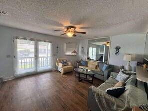 TV - Oceanfront Beach Home (North Myrtle Beach)