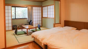 Family Studio, Corner | 1 bedroom, in-room safe, desk, free WiFi