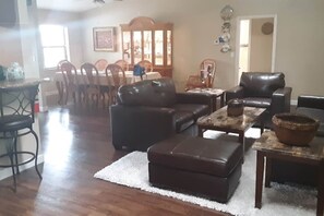 Interior - Water-view Golf Hammock Home/Fenced-in Corner Lot (Sebring)