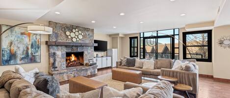 TV connectée, cheminée