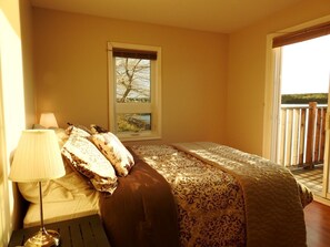 1 bedroom, iron/ironing board, free WiFi, bed sheets - Waterfront in downtown Chéticamp (Chéticamp)