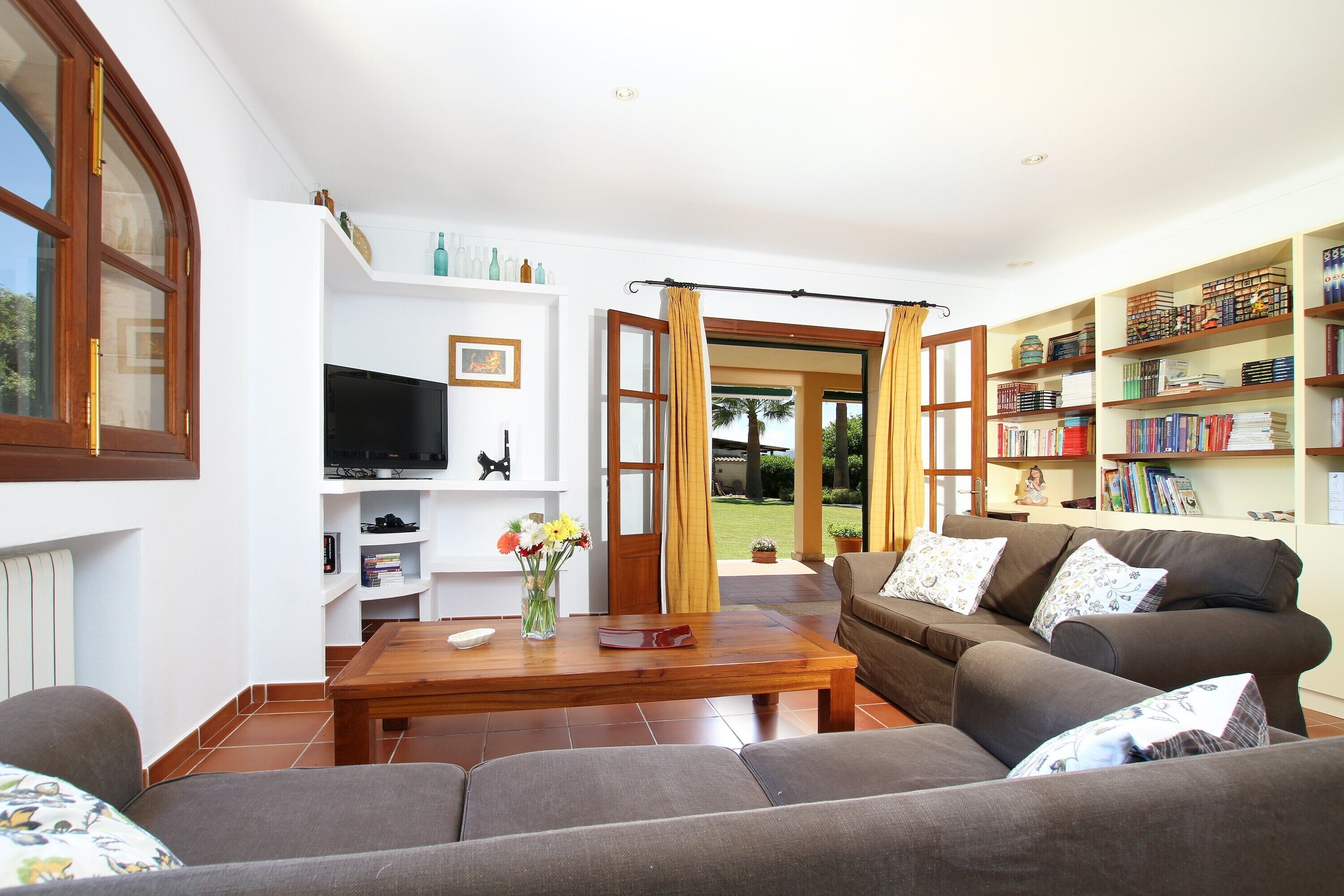 TV, fireplace, video-game console, DVD player