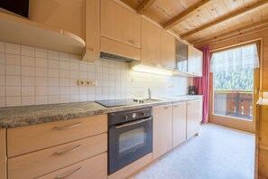 Fridge, oven, stovetop, coffee/tea maker - Cozy Apartment "Haus Hubertus - 6" with Mountain View & Wi-Fi (Walten)