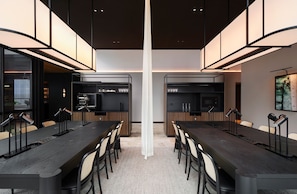 Library - Little National Hotel Sydney (Sydney)