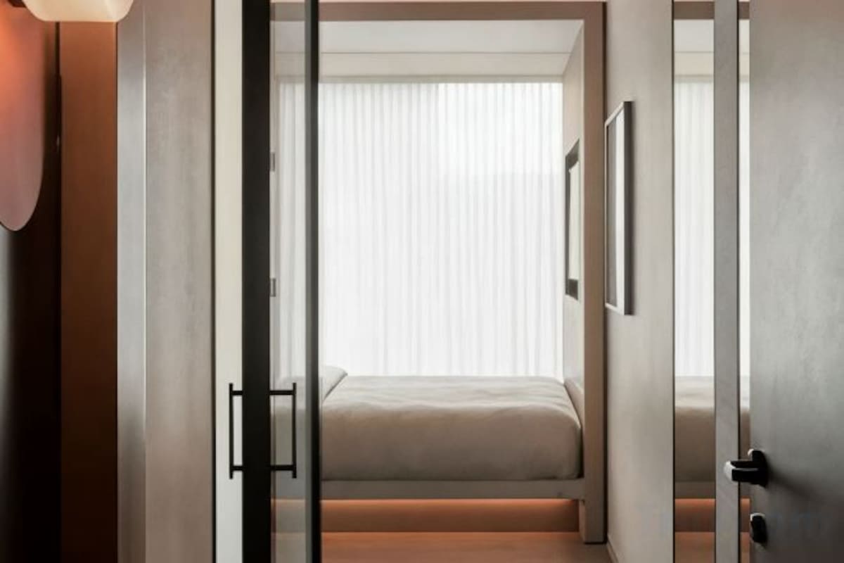 Premium bedding, pillow-top beds, minibar, in-room safe