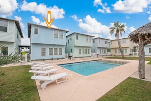 Pool - Ruby Tuesday Cottage! Community Pool! Downtown PA! (Port Aransas)