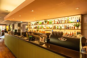 Bar (en la propiedad)