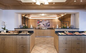 Petit déjeuner buffet compris tous les jours