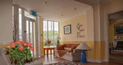 Bamburys Guesthouse