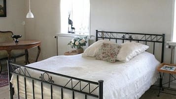 Quarto casal, terraço | Individualmente decorados, individualmente mobiliados, escrivaninha