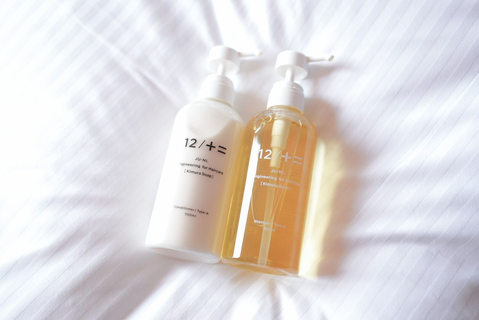 combined shower/bathtub, free toiletries, hair dryer, slippers