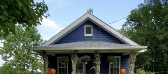 Cozy, Farmview Bungalow, with Central Location!