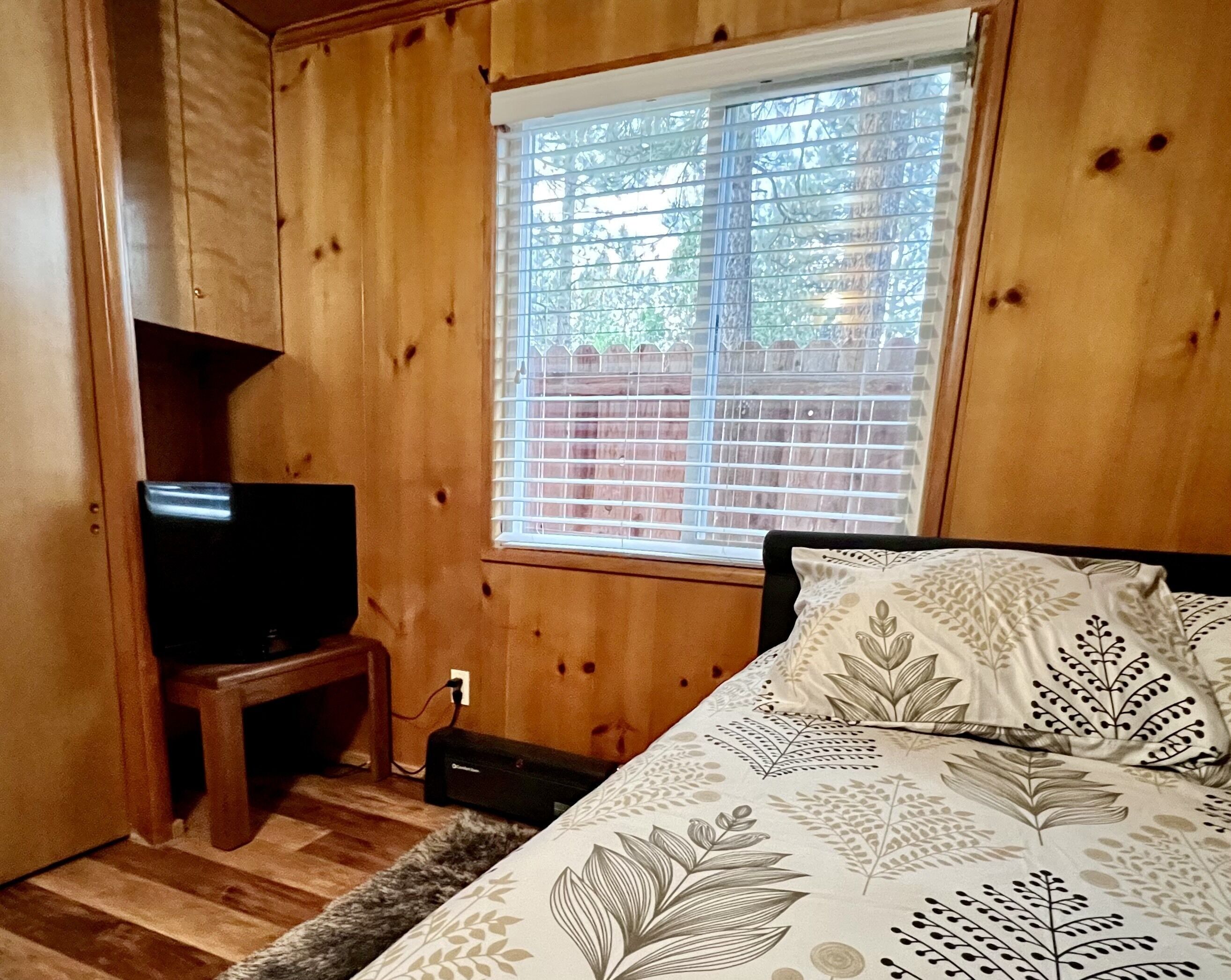 1 室のベッドルーム、WiFi (無料)、ベッドシーツ