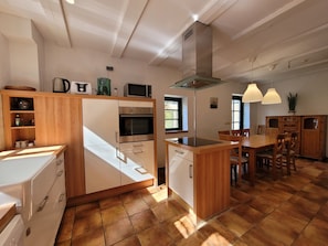 Imagen sin descripción, 3 de 28, botón