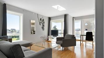 Appartement Affaires, 2 chambres | Coin séjour | Télévision à écran plat