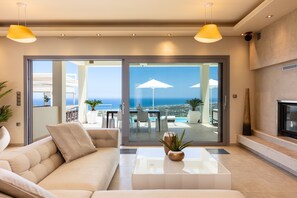 Smart TV, fireplace, video games, DVD player