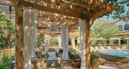 Hotel Drover, Autograph Collection