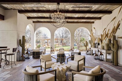 Hotel Drover, Autograph Collection