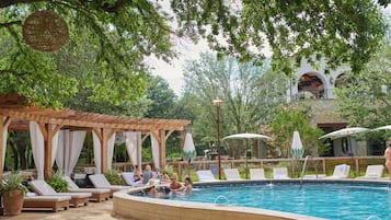 Outdoor pool, open 9:00 AM to 10:00 PM, pool cabanas (surcharge)