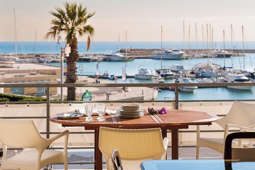 Design apartment on the waterfront