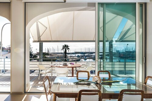 Appartement design avec vue sur la mer