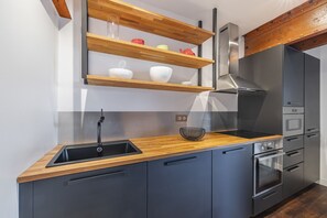 Fridge, microwave, oven, dishwasher