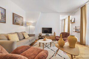 Televisión y reproductor de DVD 