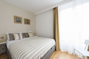 3 makuuhuonetta, silitysrauta/-lauta, ilmainen Wi-Fi, vuodevaatteet