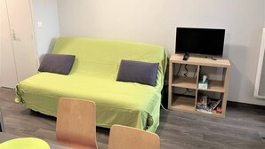 Unclassified image, 5 of 10, button - Well-Equipped Apartment, 500m from Beach and Shops in Perros-Guirec (Perros-Guirec)