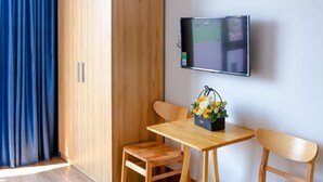 Studio, 1 Queen Bed - Coral Apartment (Da Nang)