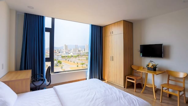 Studio, 1 Queen Bed - Coral Apartment (Da Nang)