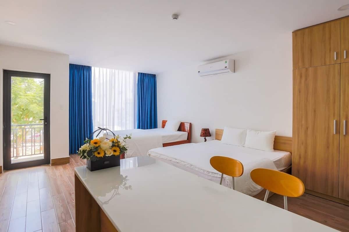 Studio, Multiple Beds | Premium bedding, desk, laptop workspace, blackout drapes