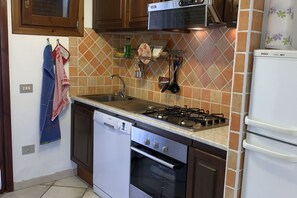 Kühlschrank, Ofen, Herdplatte, Geschirrspüler