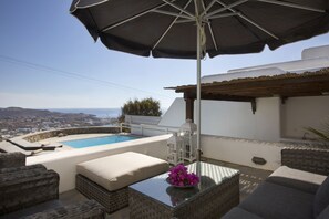 Outdoor dining - Fabulous Villa (Mykonos)