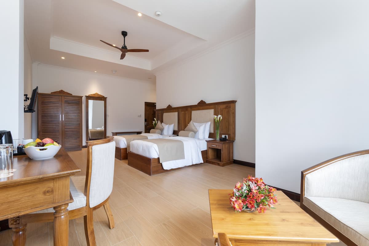 Bộ đồ giường kháng dị ứng, két bảo mật tại phòng, trang trí khác biệt