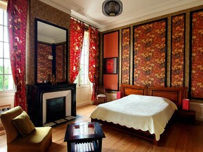 2 slaapkamers, een strijkplank/strijkijzer, gratis wifi, beddengoed