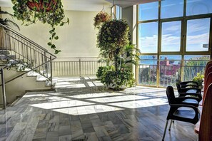 Interior - Benalbeach Apartment with Magnificent Sea View (Benalmádena)