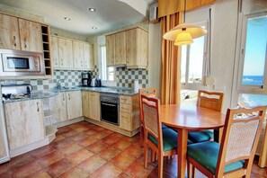Fridge, microwave, oven, coffee/tea maker