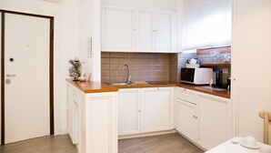 Tägliches inbegriffenes kontinentales Frühstück