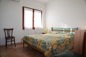 2 bedrooms, iron/ironing board