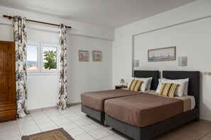 Studio | In-room safe, iron/ironing board, free WiFi, bed sheets - Dora Pool Studios by Konnect, 150m from the Beach (Corfu)