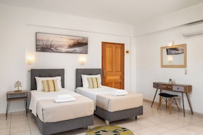 Studio | In-room safe, iron/ironing board, free WiFi, bed sheets - Dora Pool Studios by Konnect, 150m from the Beach (Corfu)