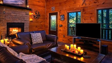 Smart-TV, Kamin, Videospiele, DVD-Player