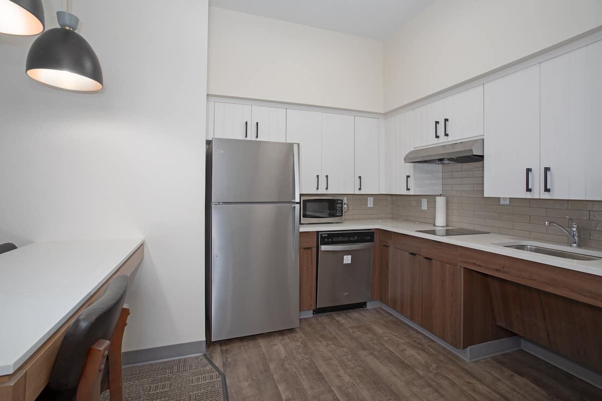1 bedroom, individually decorated, individually furnished, desk